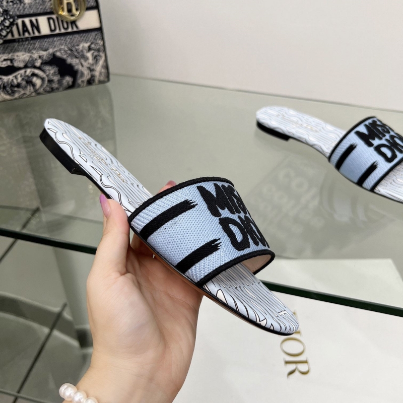 ch**an D*or slippers